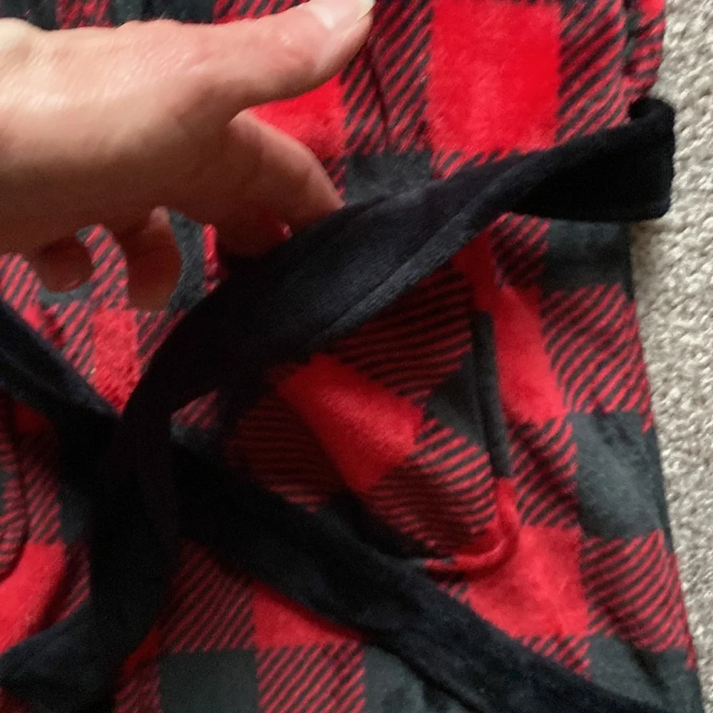 Cuddl Duds Kids red & black Buffalo Plaid hooded fleece robe size L 12/14 large